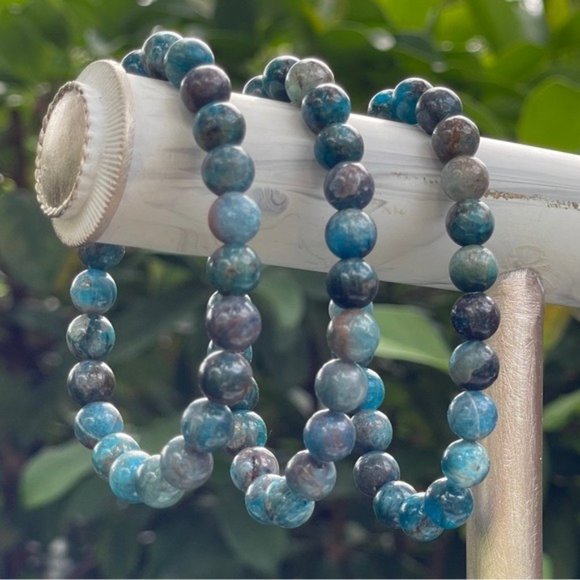 7.5mm Blue Apatite Bead Chakra Stretch Bracelet - Picture 3 of 7